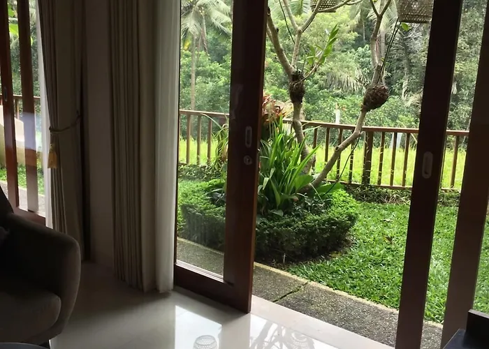 Puri Raya Villa *